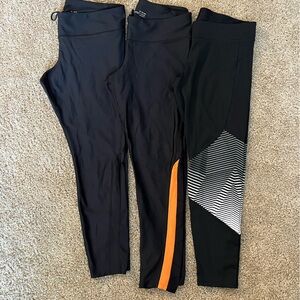 Black bundle of Under Armour leggings. XL